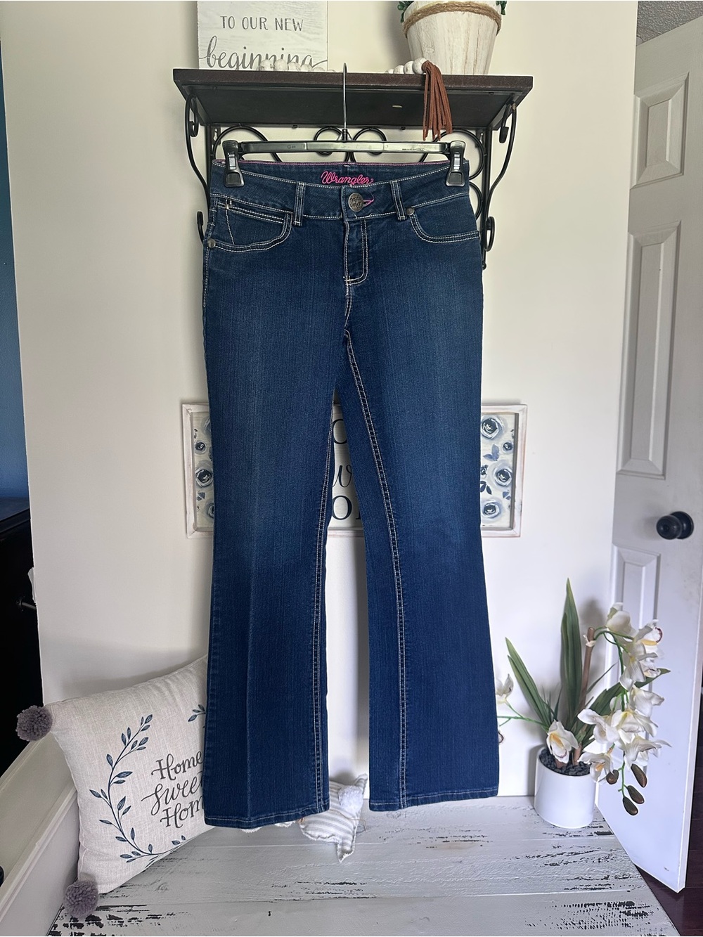 Wrangler Indigo Blue bootcut Jeans pink stitching embroidered pockets